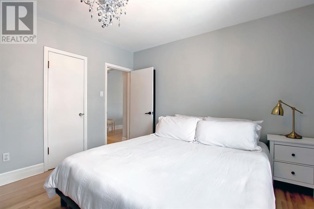 Single Family House 3 Level for Sale in   Street SW Upper Mount Royal Calgary 