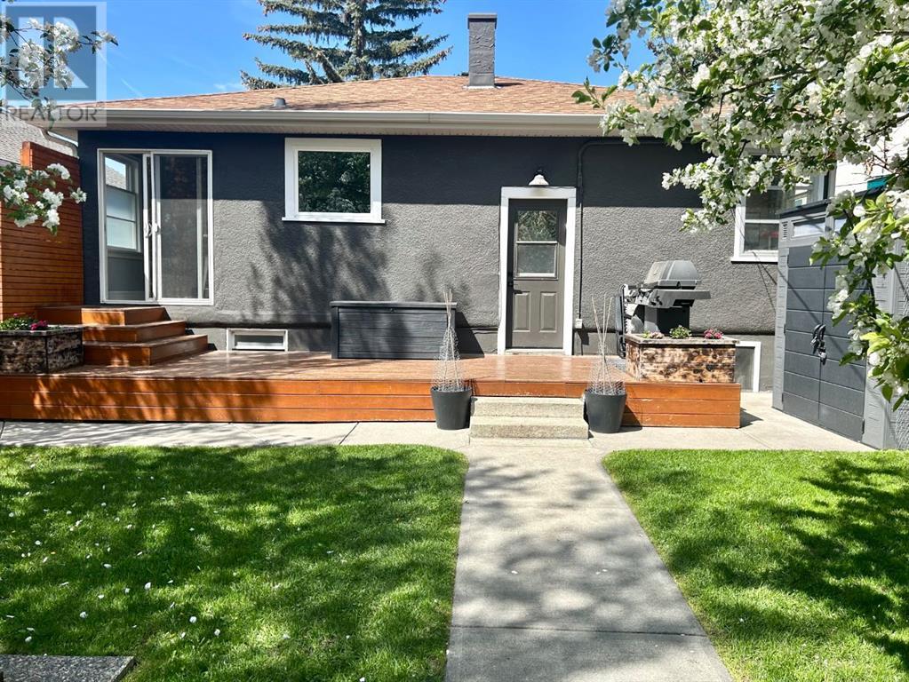 Single Family House 3 Level for Sale in   Street SW Upper Mount Royal Calgary 