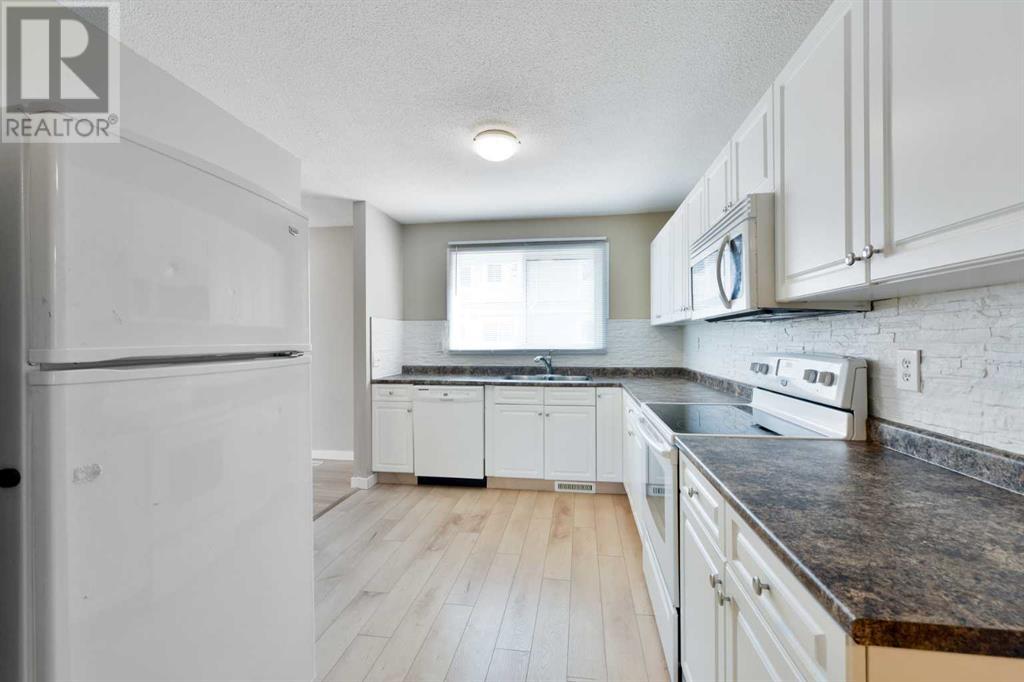 Single Family House for Sale in   Bowwood Drive NW Bowness Calgary 