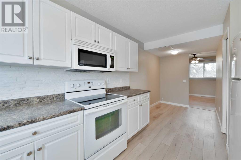 Single Family House for Sale in   Bowwood Drive NW Bowness Calgary 