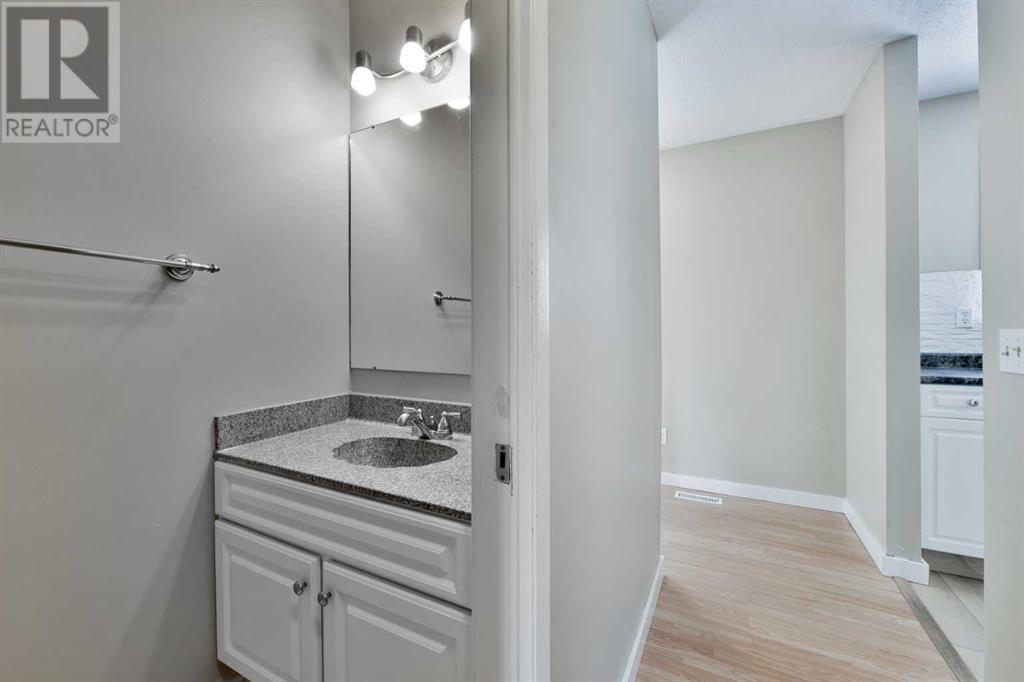 Single Family House for Sale in   Bowwood Drive NW Bowness Calgary 