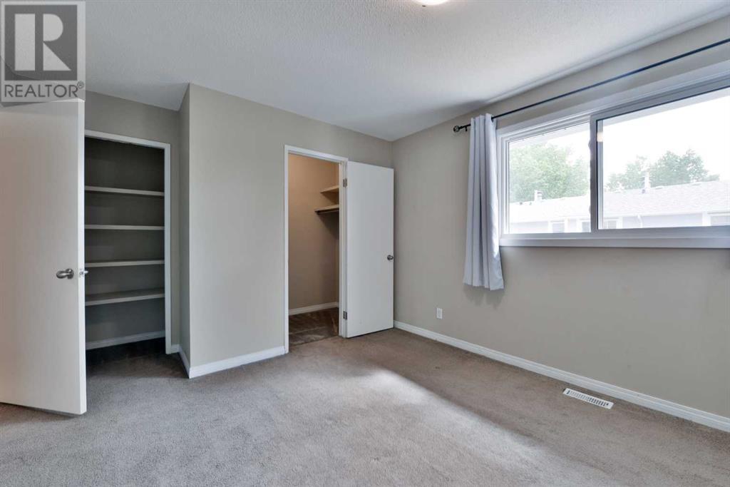 Single Family House for Sale in   Bowwood Drive NW Bowness Calgary 