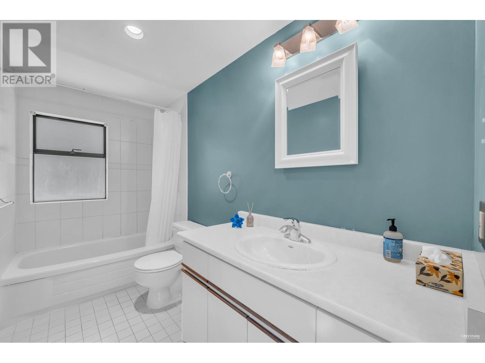4623 CAULFEILD DRIVE, West Vancouver