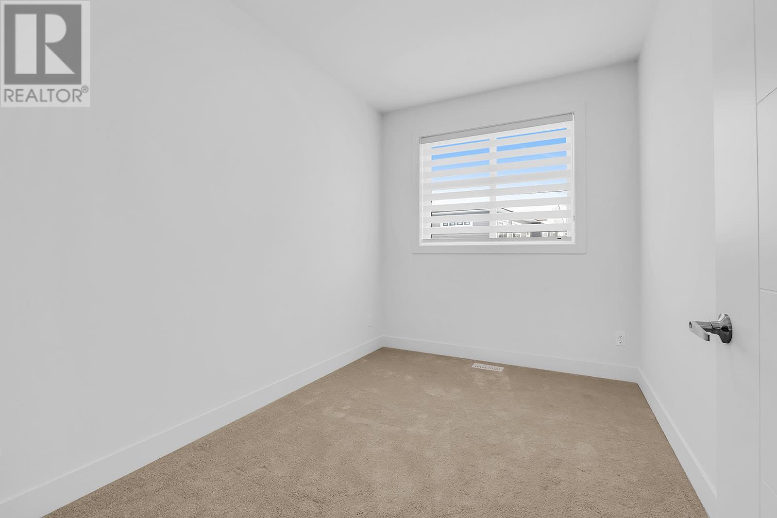 112 5300 Main Street, Kelowna