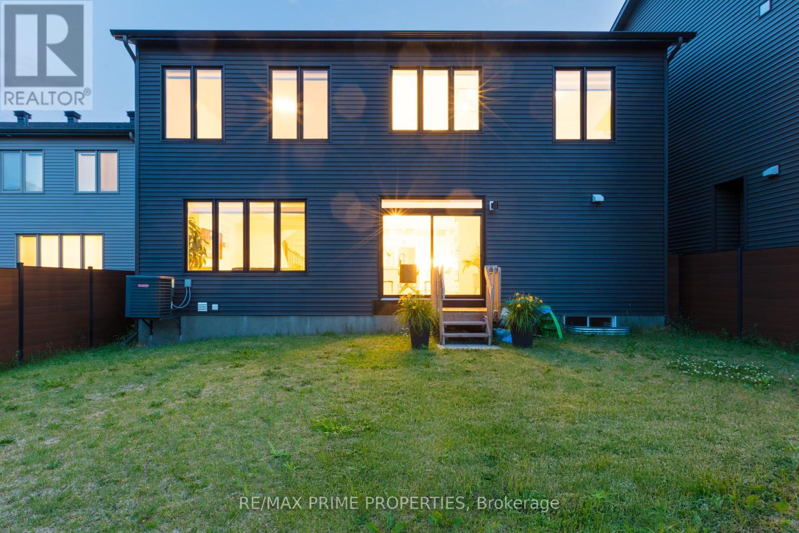 Photo 6 of 720 Fenwick Way, Ottawa ON