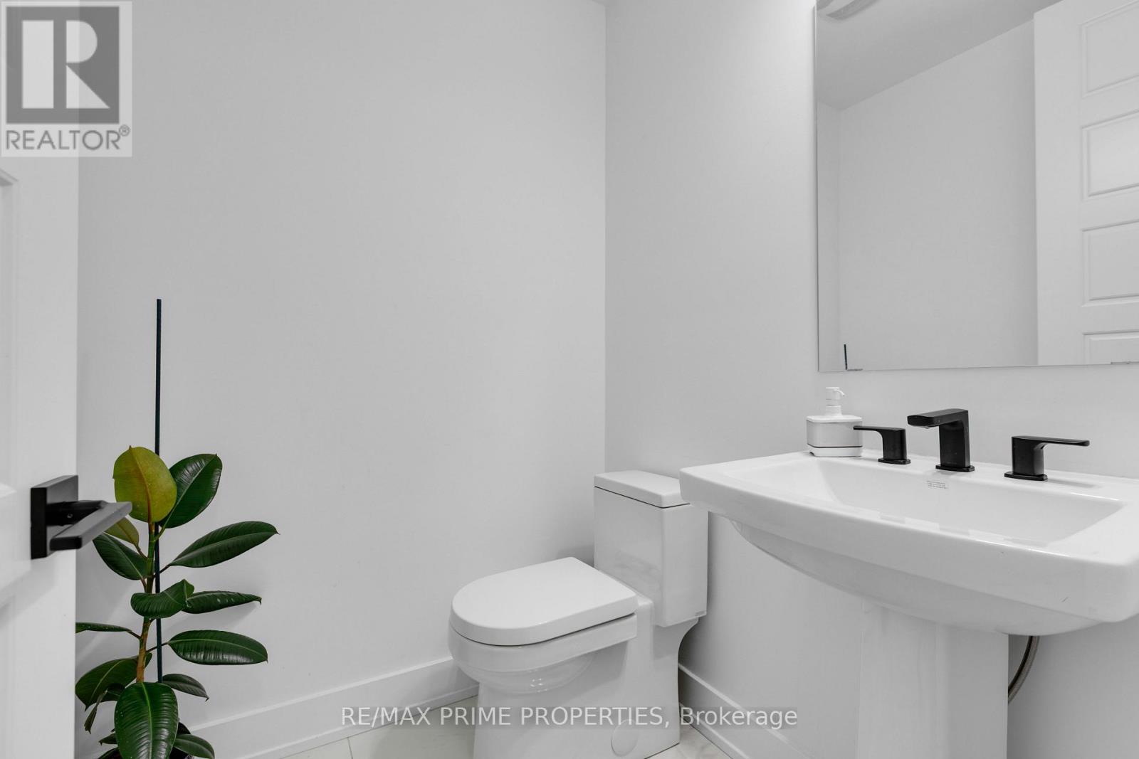 Photo 18 of 720 Fenwick Way, Ottawa ON