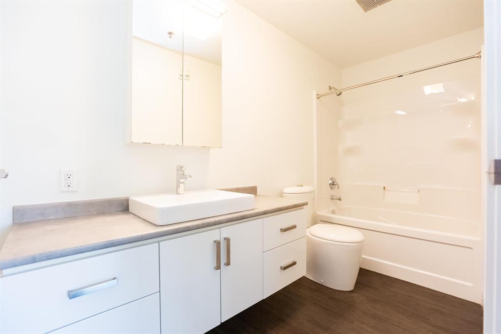 Photo 10 of 305 2300 Pembina Highway, Winnipeg MB