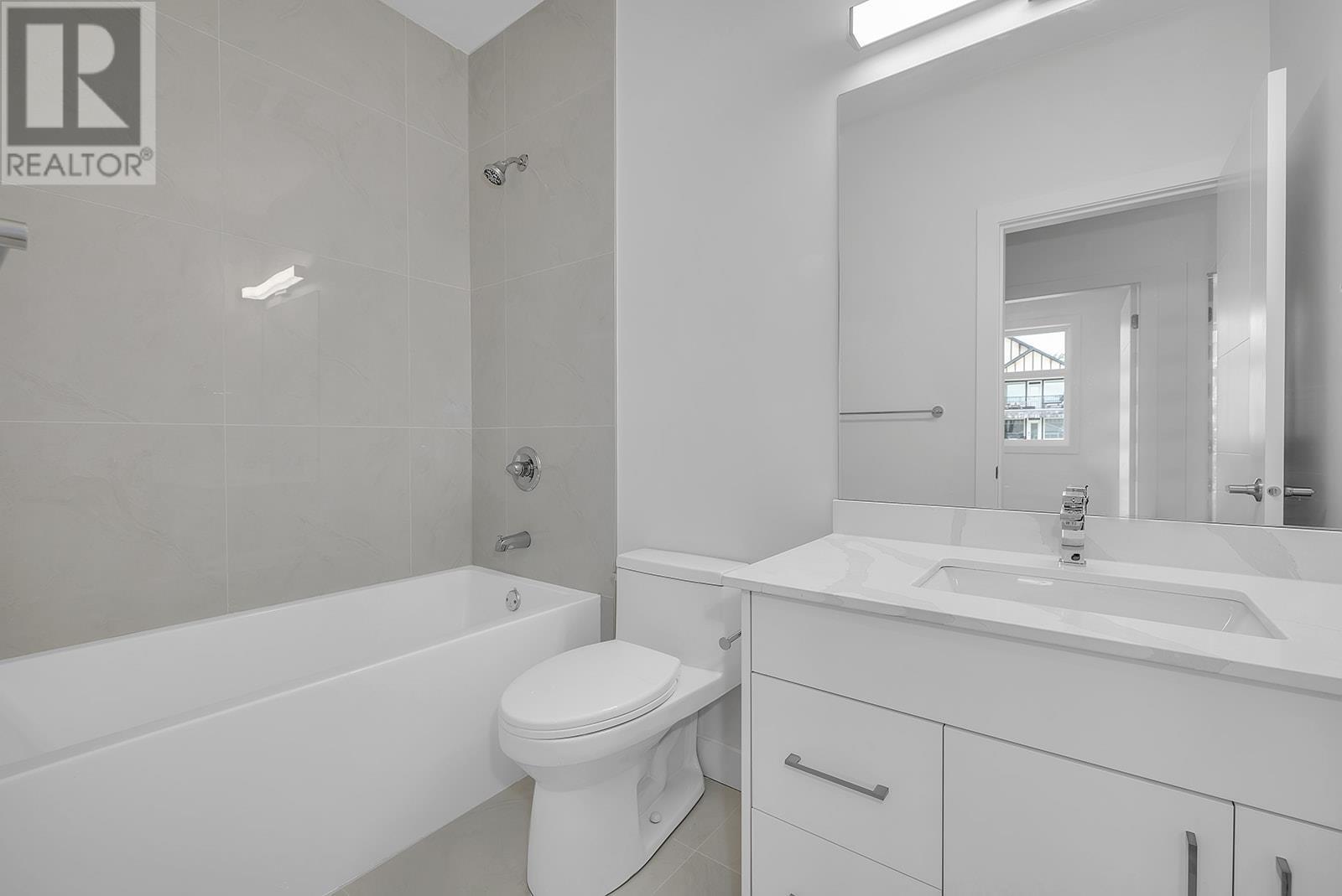 121 5300 Main Street, Kelowna