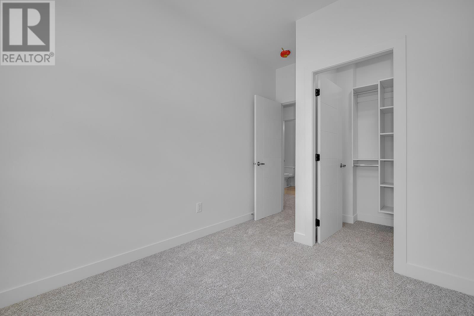 121 5300 Main Street, Kelowna
