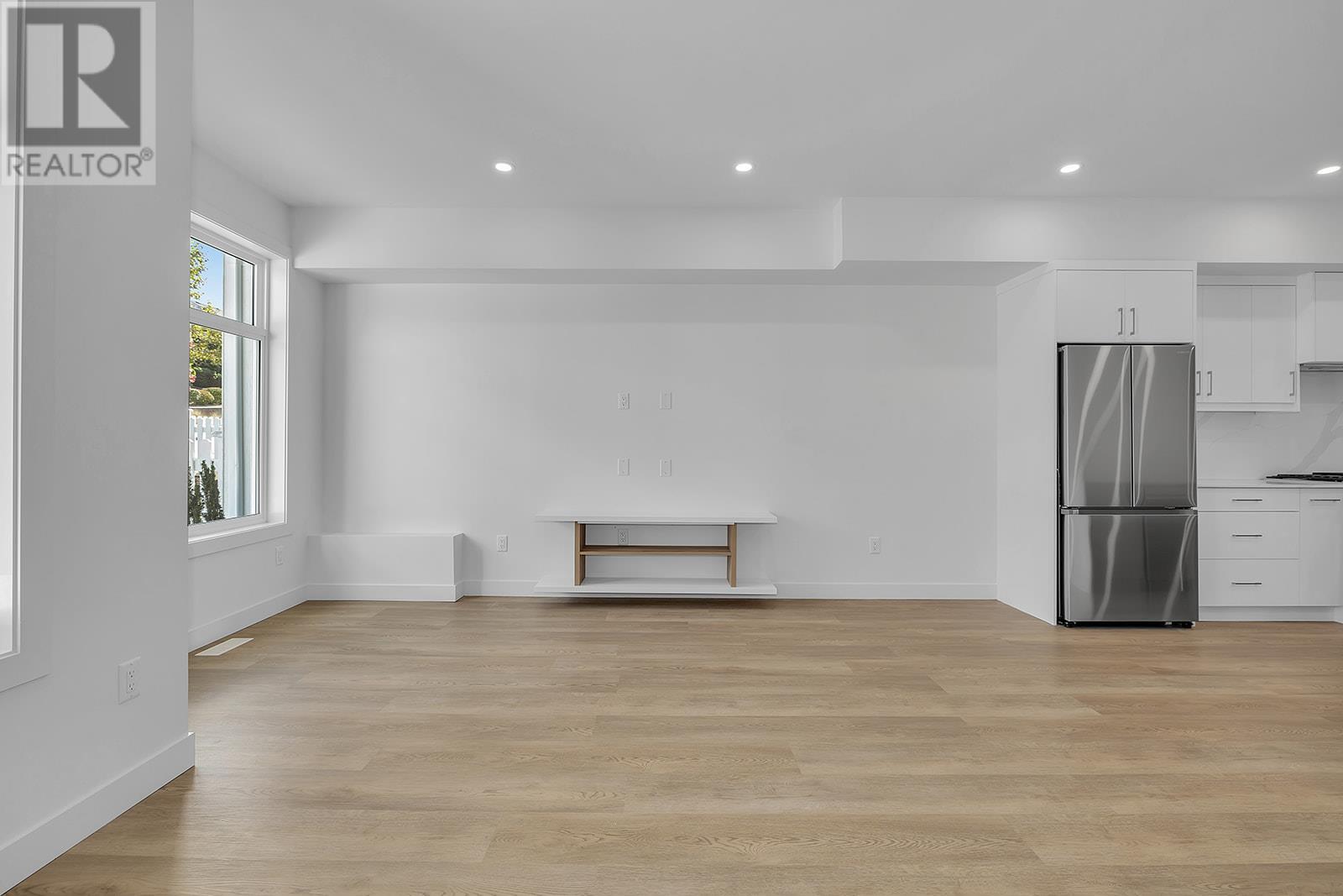 121 5300 Main Street, Kelowna