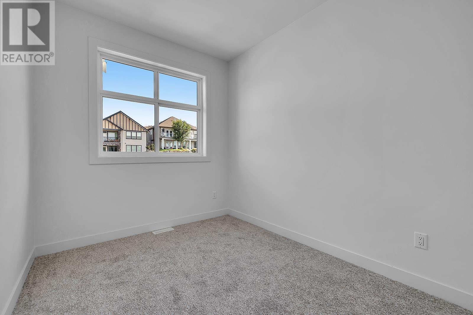 121 5300 Main Street, Kelowna