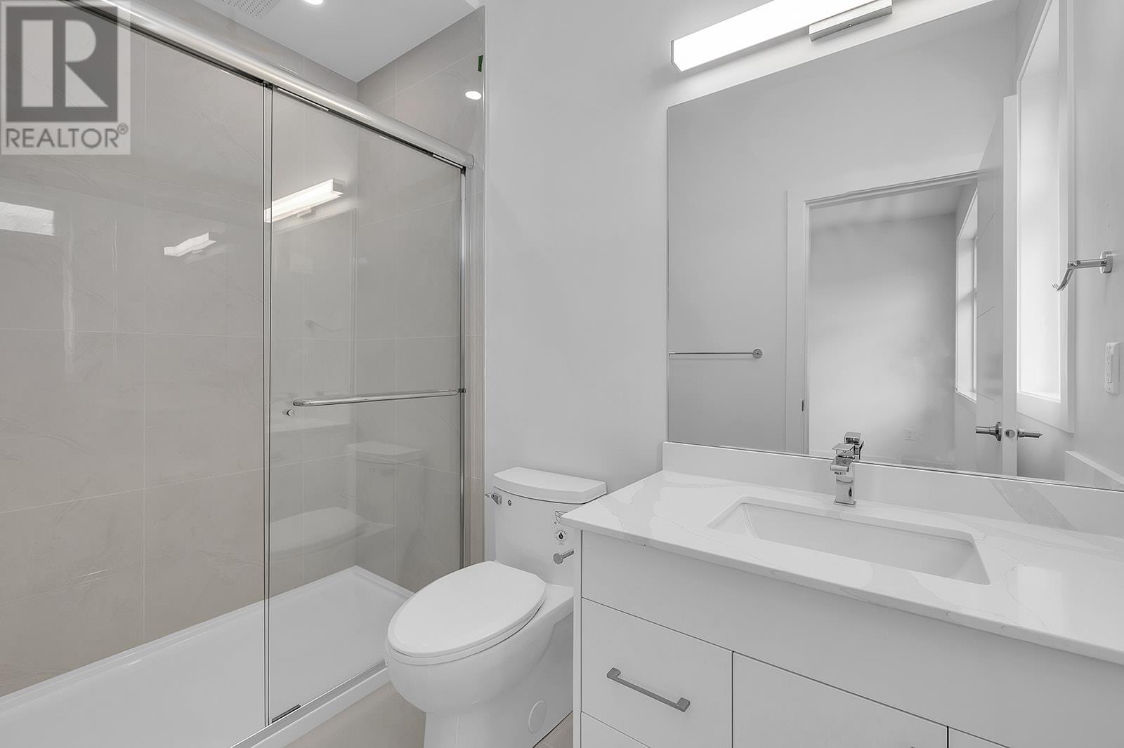 121 5300 Main Street, Kelowna