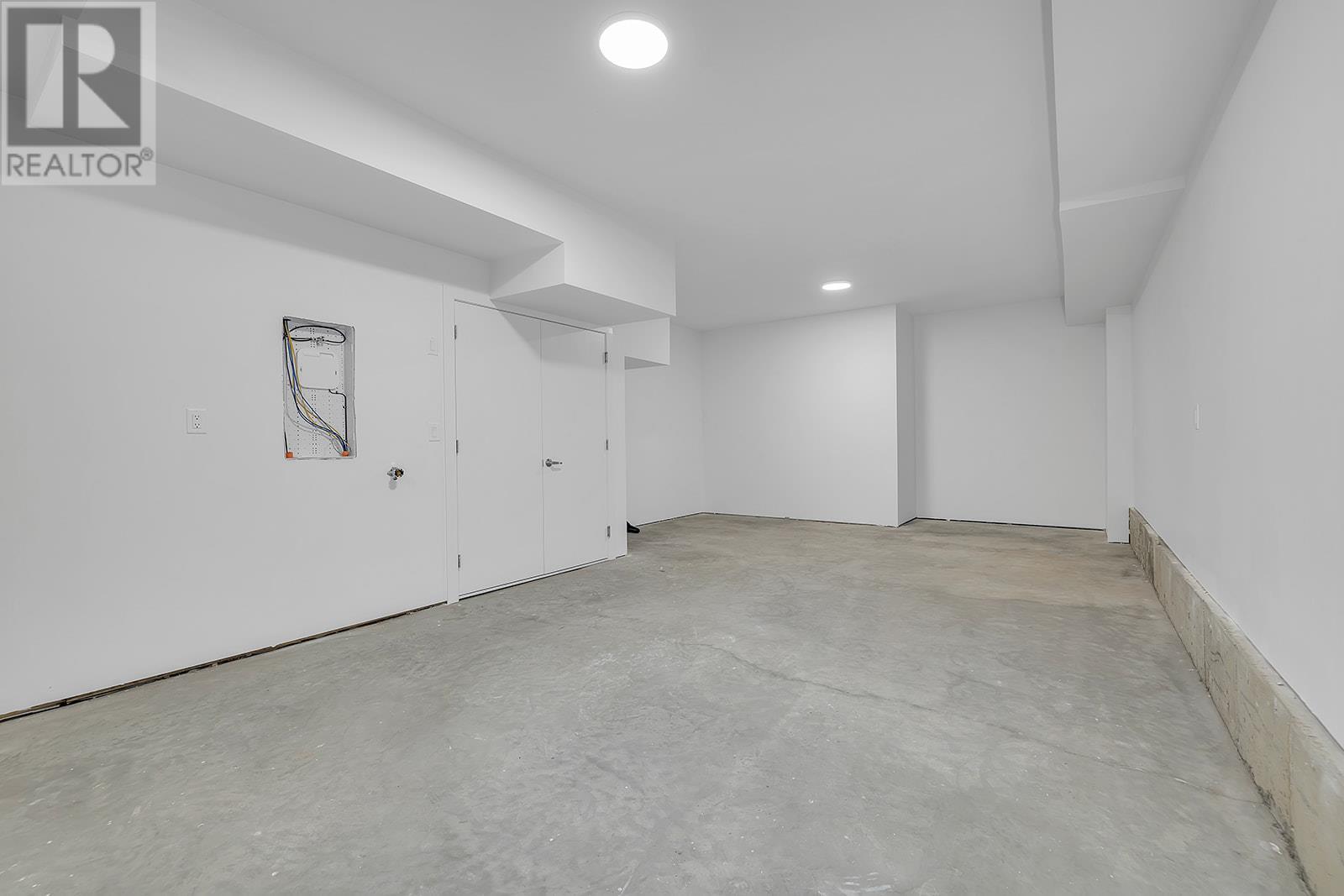 121 5300 Main Street, Kelowna