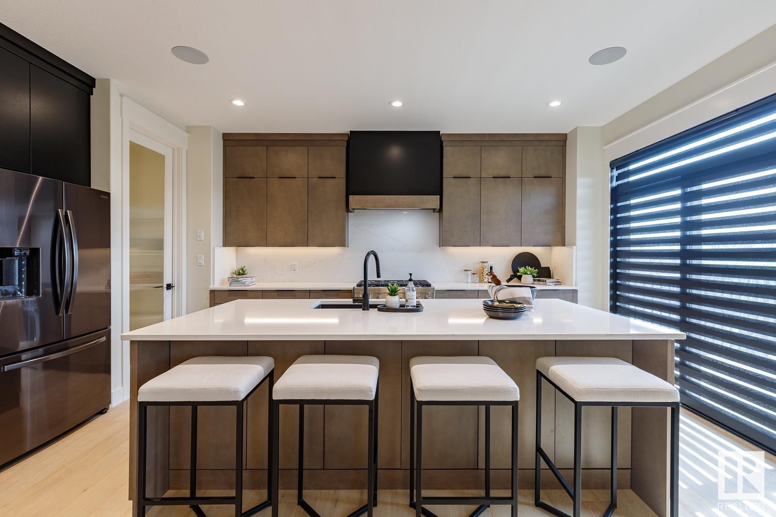 Photo 11 of 1607 157 St Sw, Edmonton AB