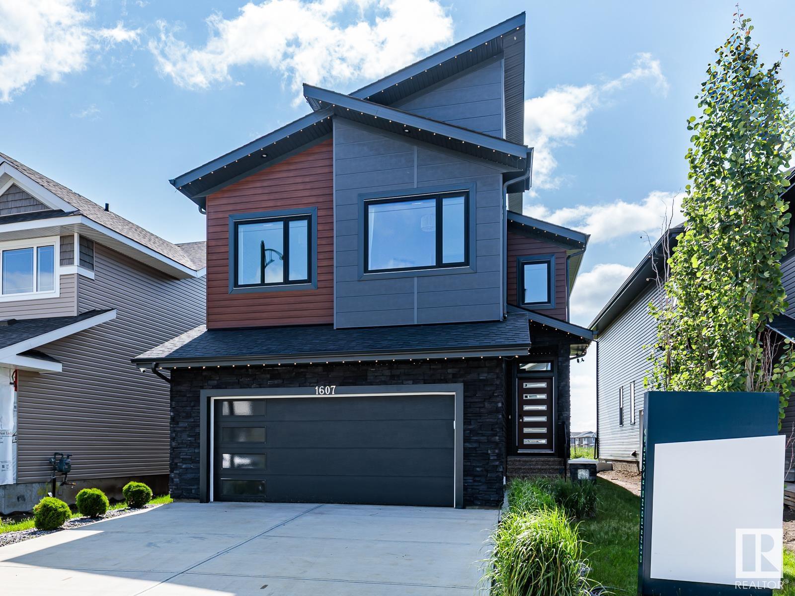 Photo 1 of 1607 157 St Sw, Edmonton AB