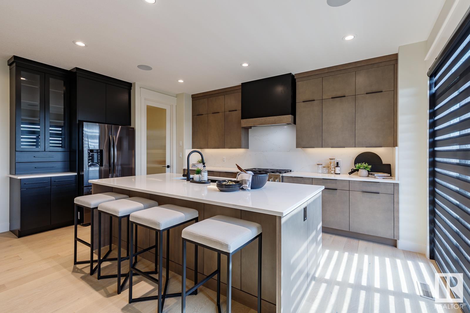 Photo 10 of 1607 157 St Sw, Edmonton AB