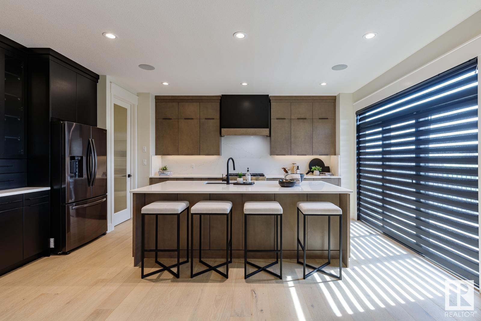 Photo 9 of 1607 157 St Sw, Edmonton AB