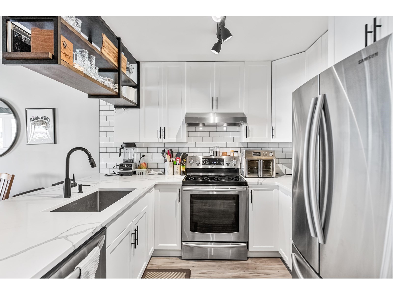 Photo 22 of 308 15368 16 A Avenue, Surrey BC