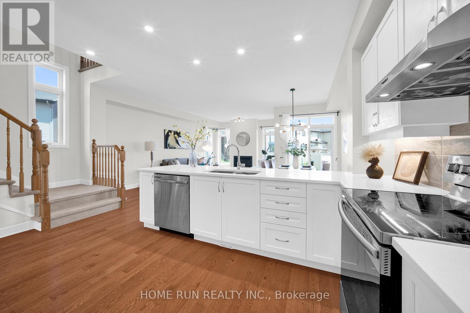 Photo 9 of 4946 Abbott Street, Ottawa ON