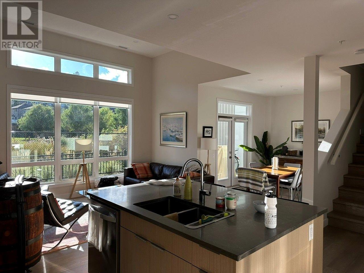 #21 3719 WOODSDALE - Image 10