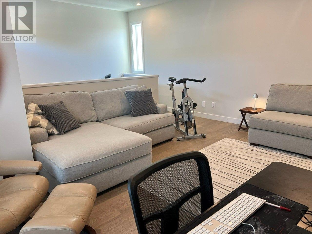 #21 3719 WOODSDALE - Image 37