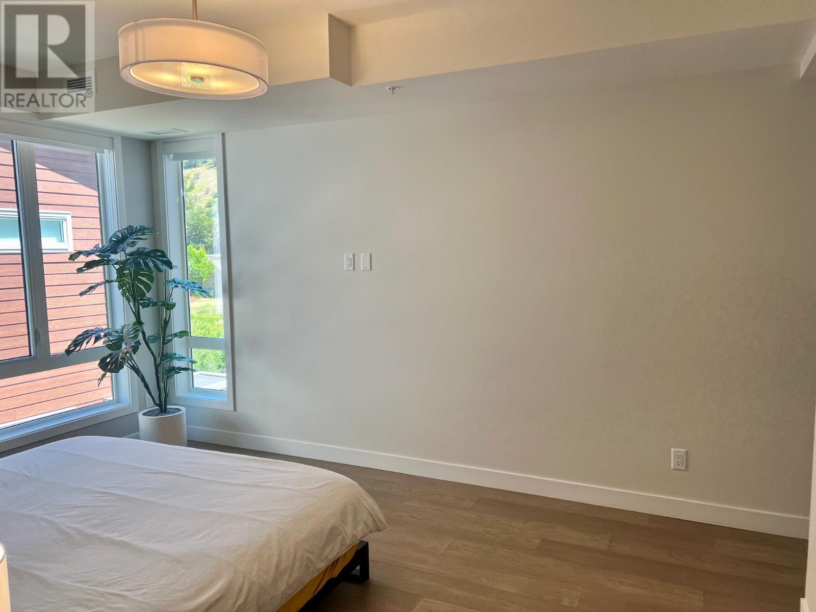 #21 3719 WOODSDALE - Image 27