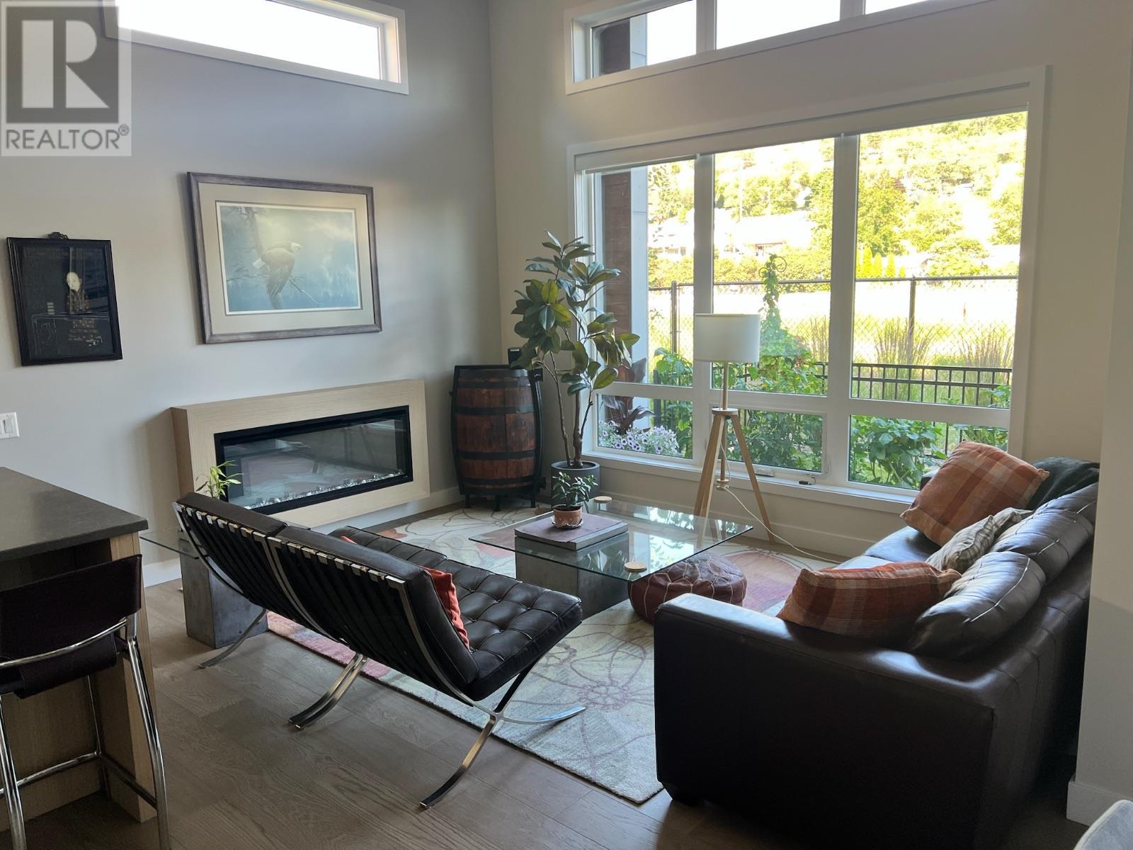 #21 3719 WOODSDALE - Image 9
