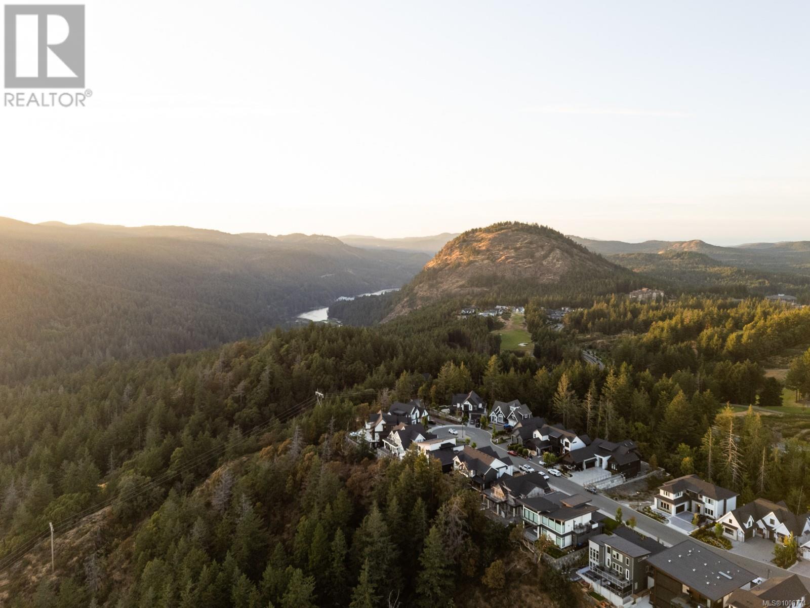 Photo 3 of 2053 Pinehurst Terr, Langford BC