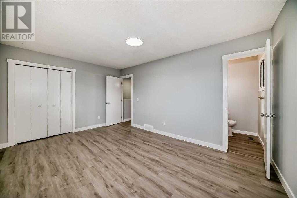 Single Family House for Sale in  Templemont Drive NE Temple Calgary 