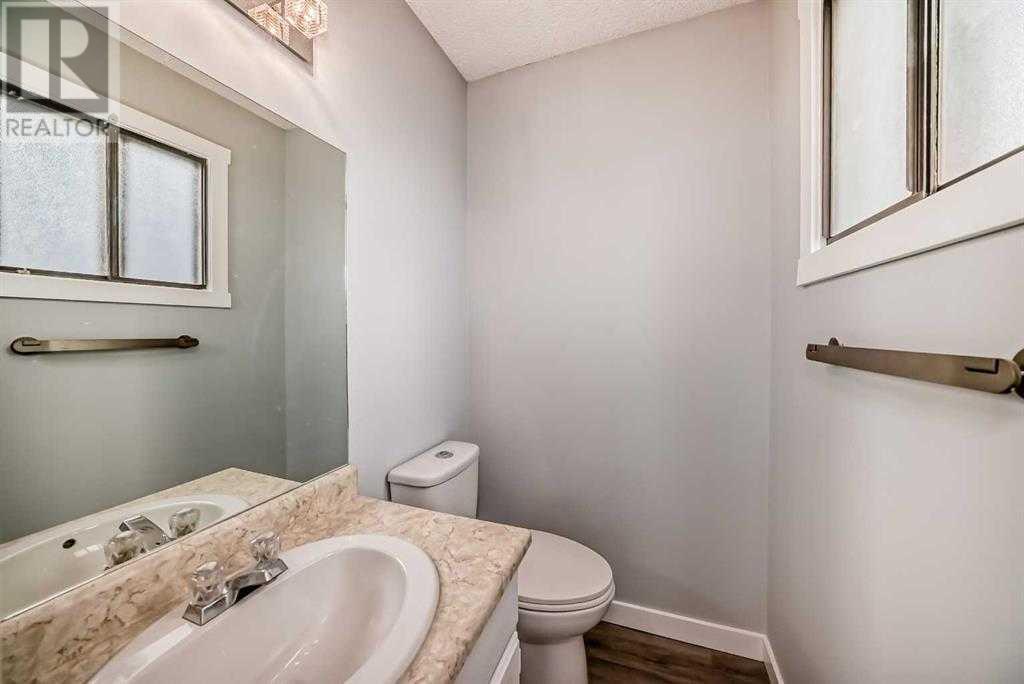 Single Family House for Sale in  Templemont Drive NE Temple Calgary 