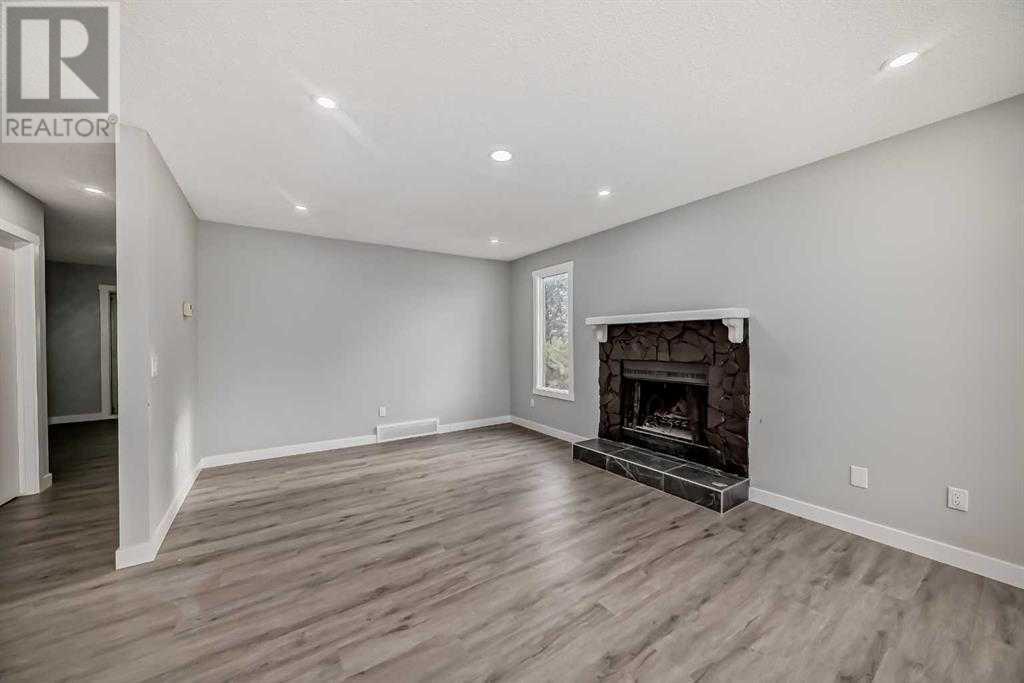 Single Family House for Sale in  Templemont Drive NE Temple Calgary 