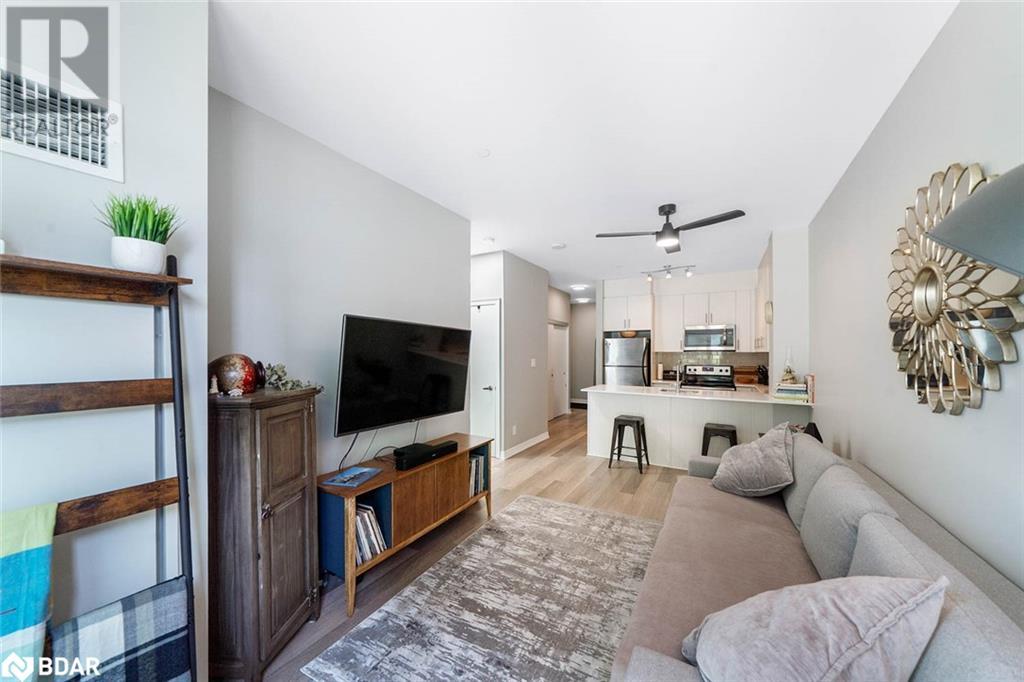 Photo 17 of 111 Worsley Street Unit 302, Barrie ON