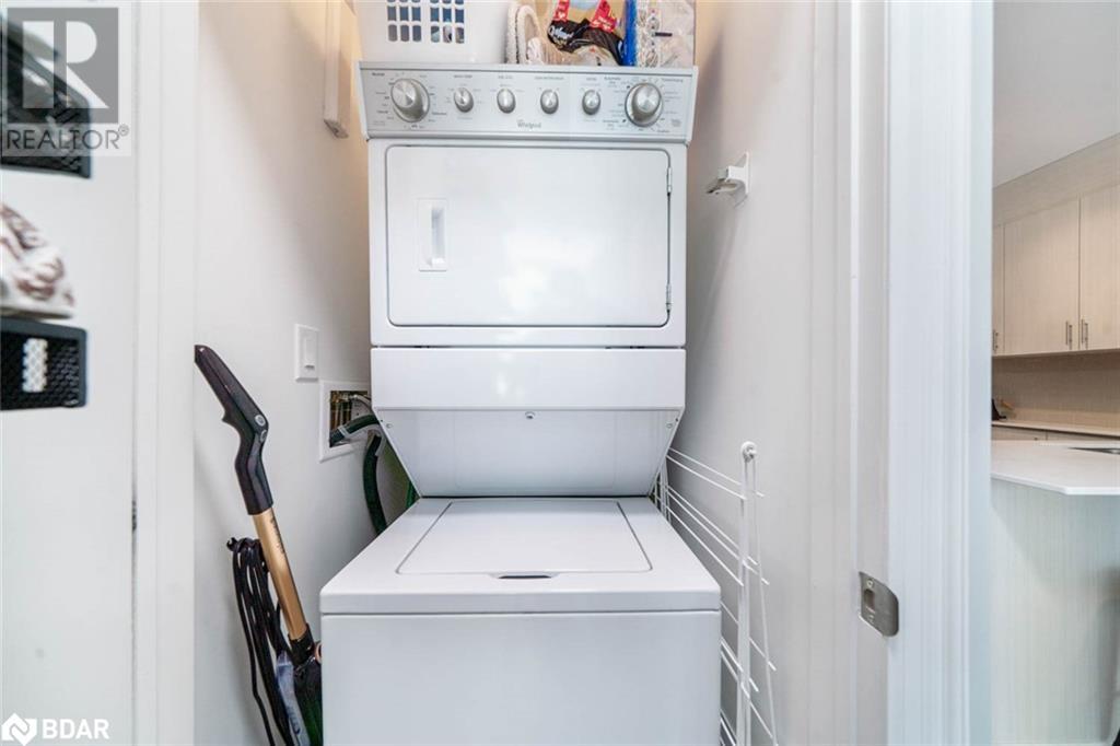 Photo 3 of 111 Worsley Street Unit 302, Barrie ON