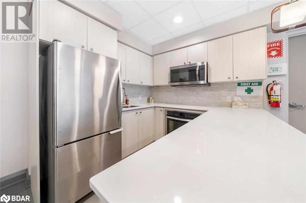Photo 14 of 111 Worsley Street Unit 302, Barrie ON