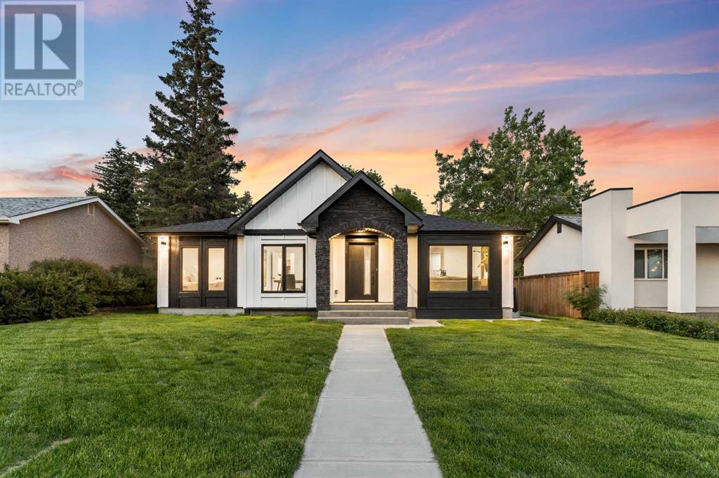Single Family House Bungalow for Sale in  th Street SW Glamorgan Calgary 