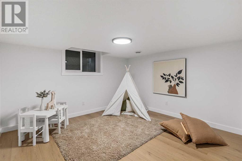 Single Family House Bungalow for Sale in  th Street SW Glamorgan Calgary 