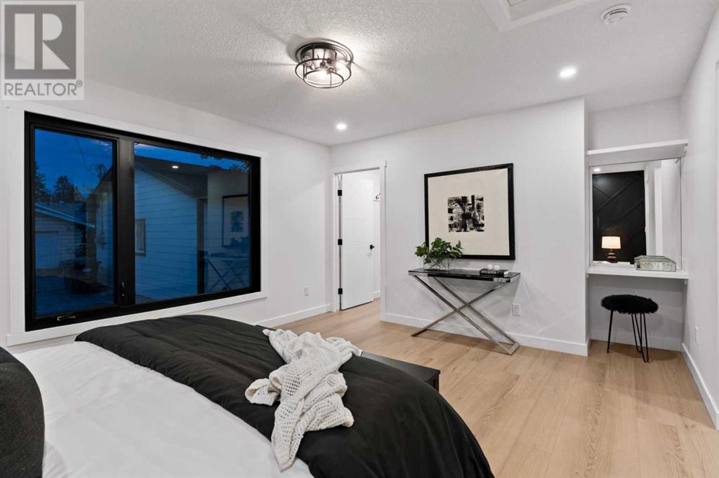 Single Family House Bungalow for Sale in  th Street SW Glamorgan Calgary 