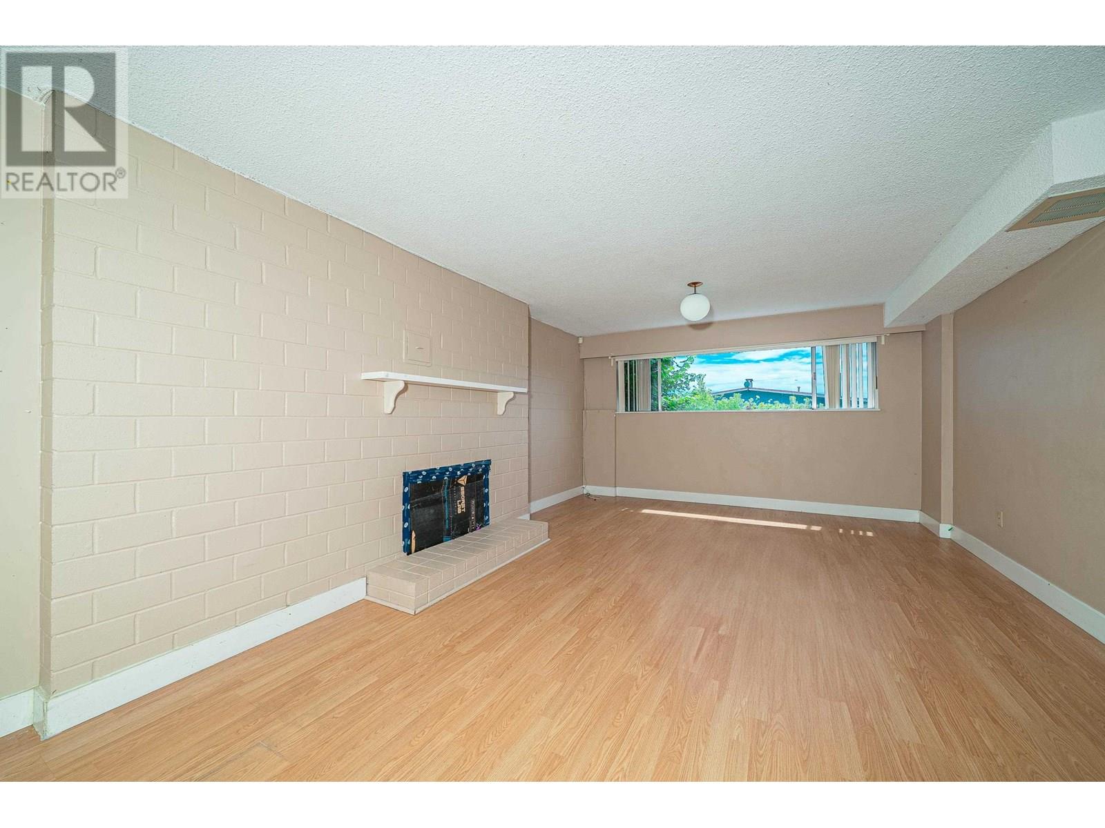 6651 LOCHDALE STREET, Burnaby