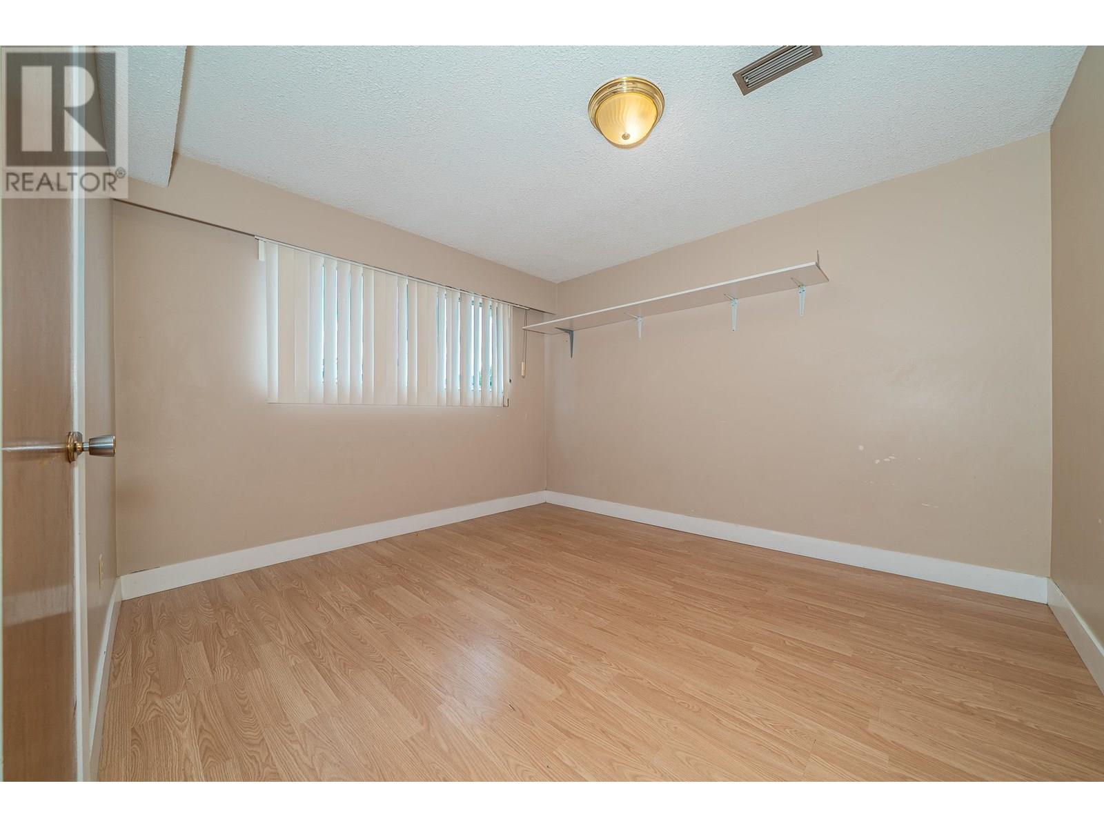 6651 LOCHDALE STREET, Burnaby
