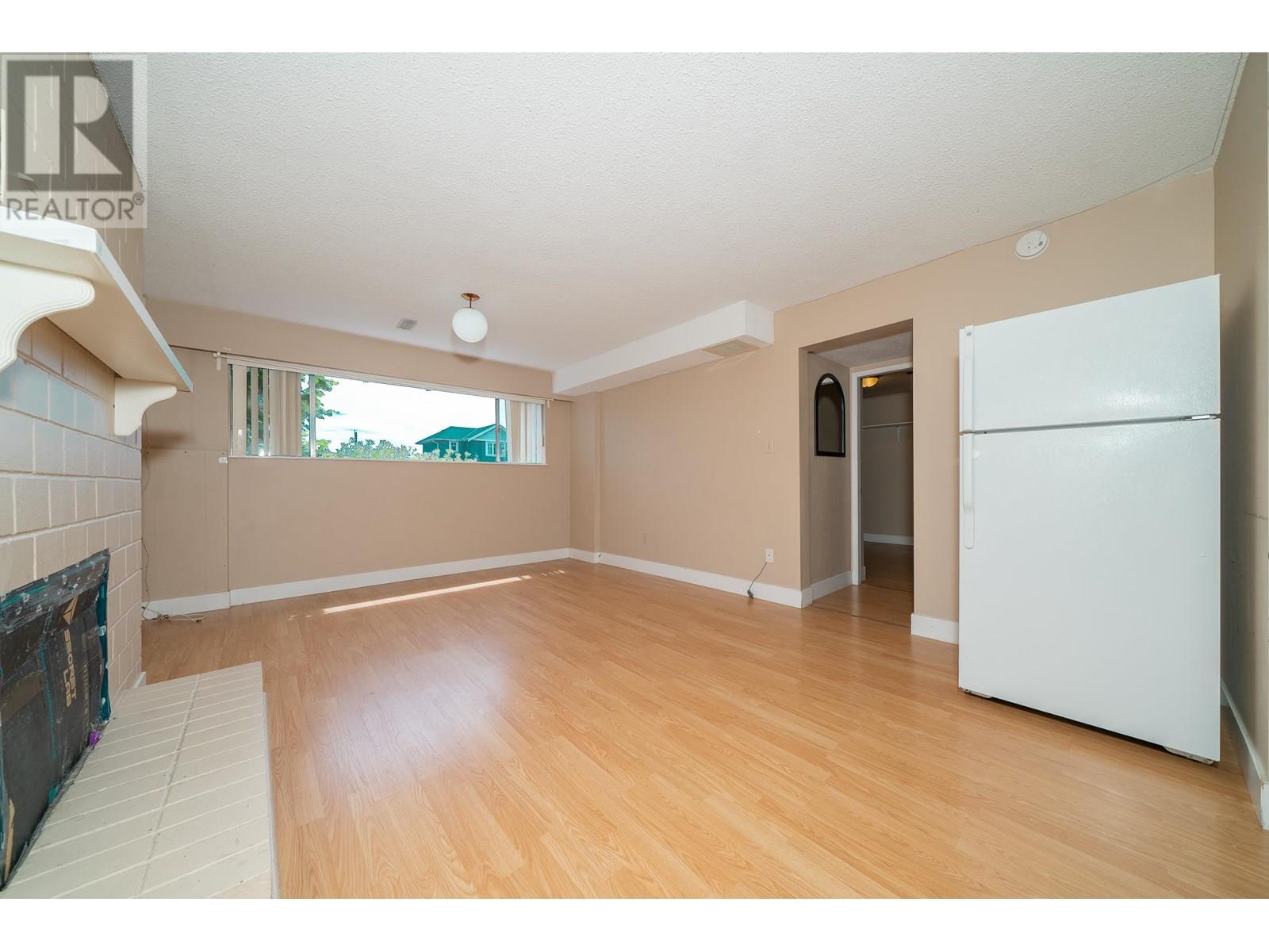 6651 LOCHDALE STREET, Burnaby