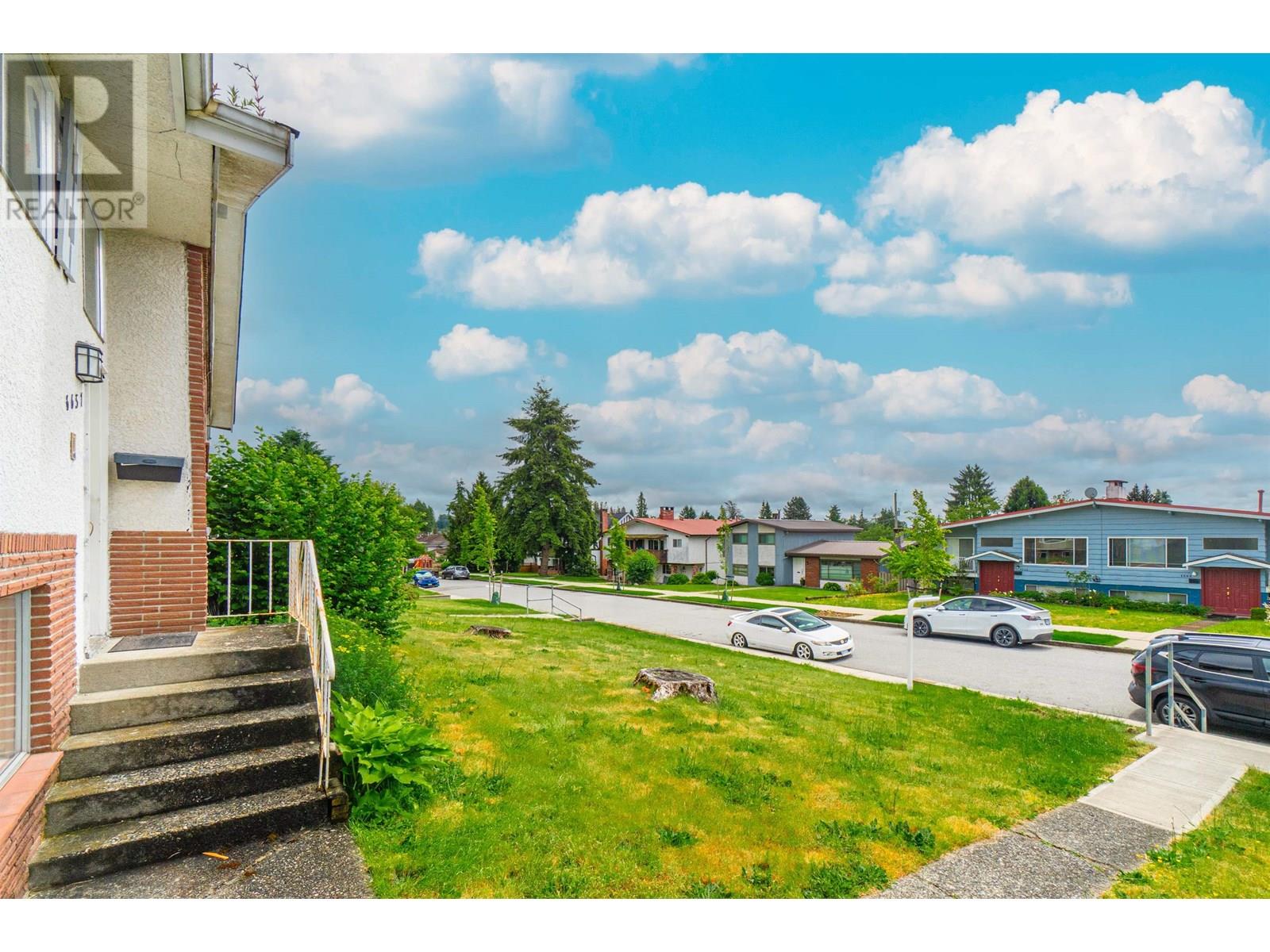 6651 LOCHDALE STREET, Burnaby
