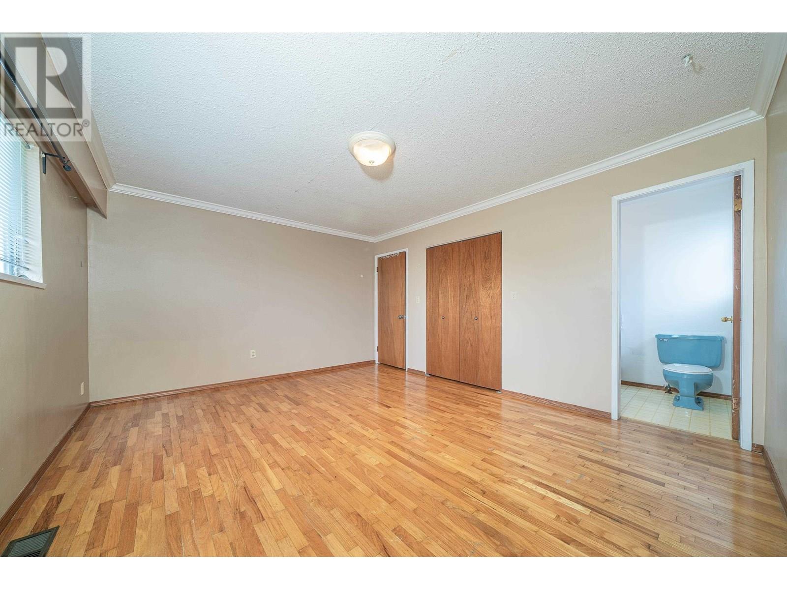 6651 LOCHDALE STREET, Burnaby