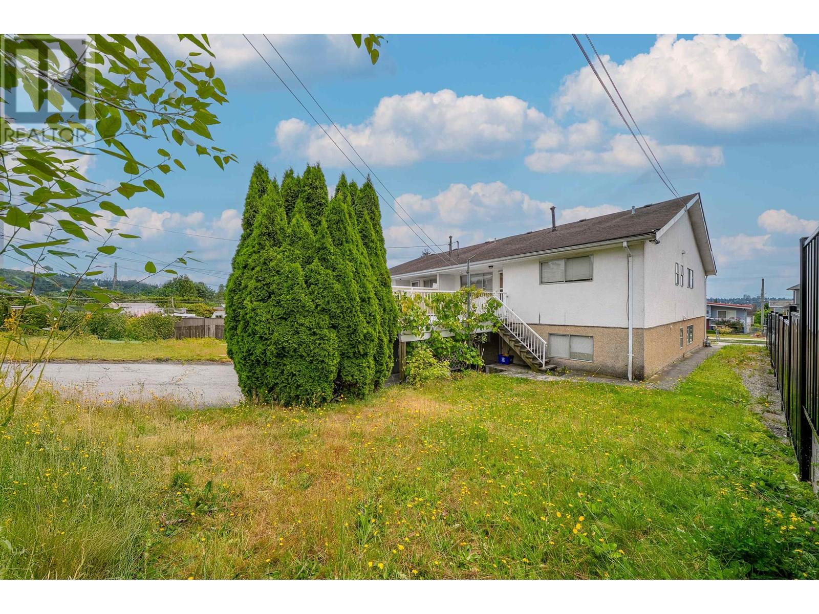 6651 LOCHDALE STREET, Burnaby