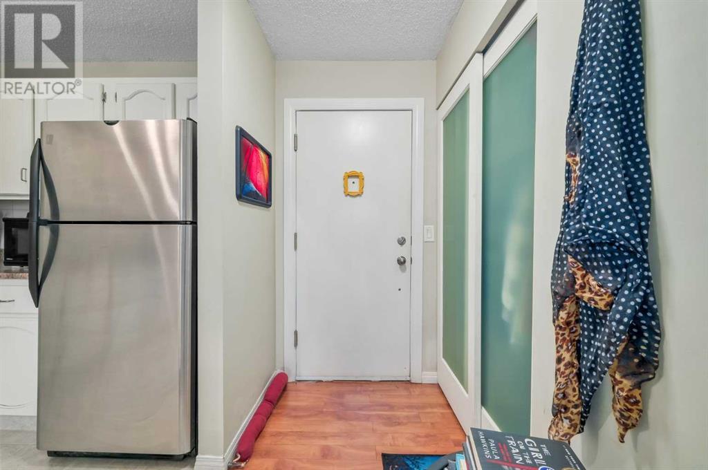 Single Family House for Sale in    Avenue SW Kingsland Calgary 
