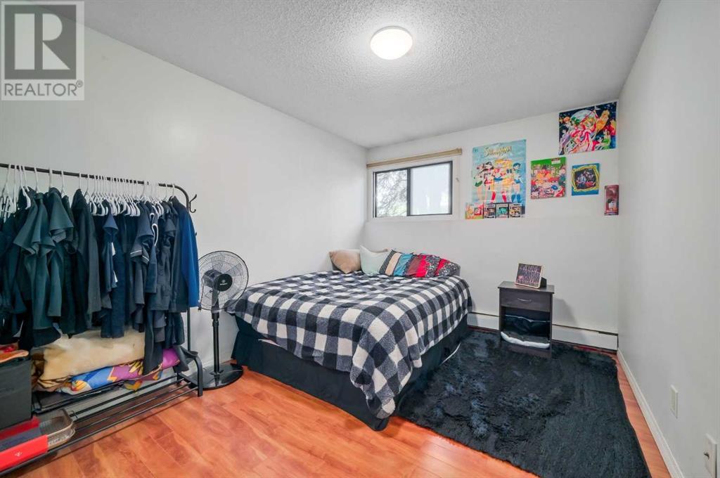 Single Family House for Sale in    Avenue SW Kingsland Calgary 