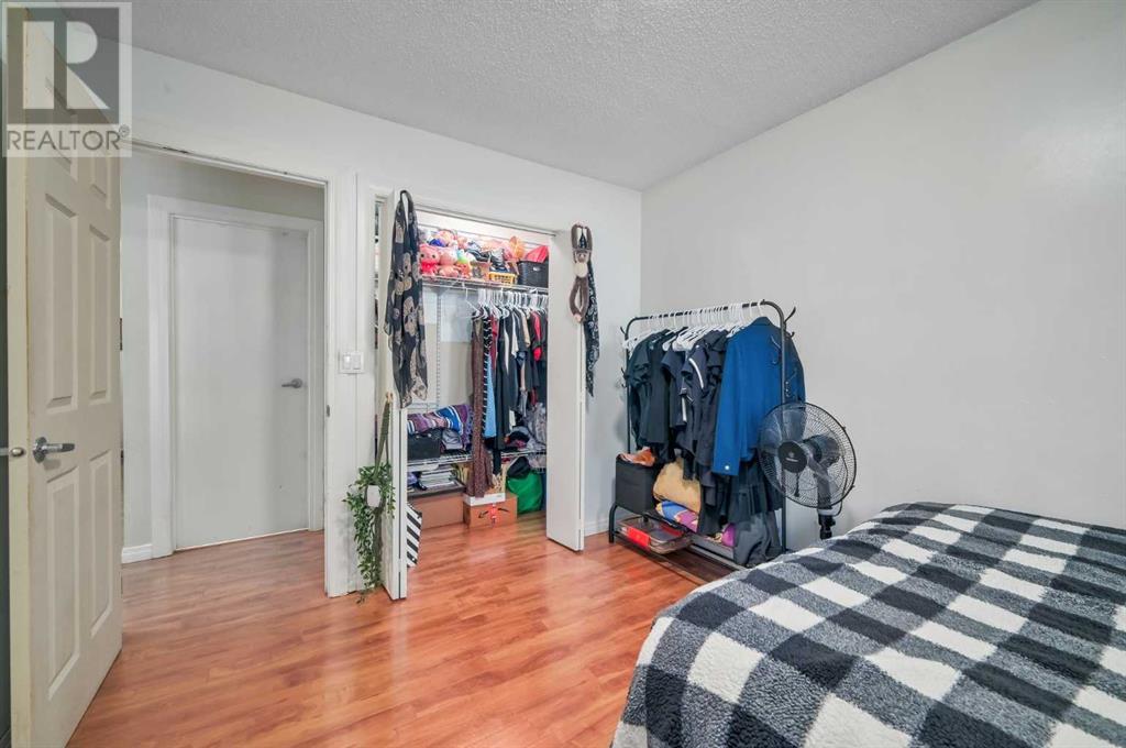 Single Family House for Sale in    Avenue SW Kingsland Calgary 