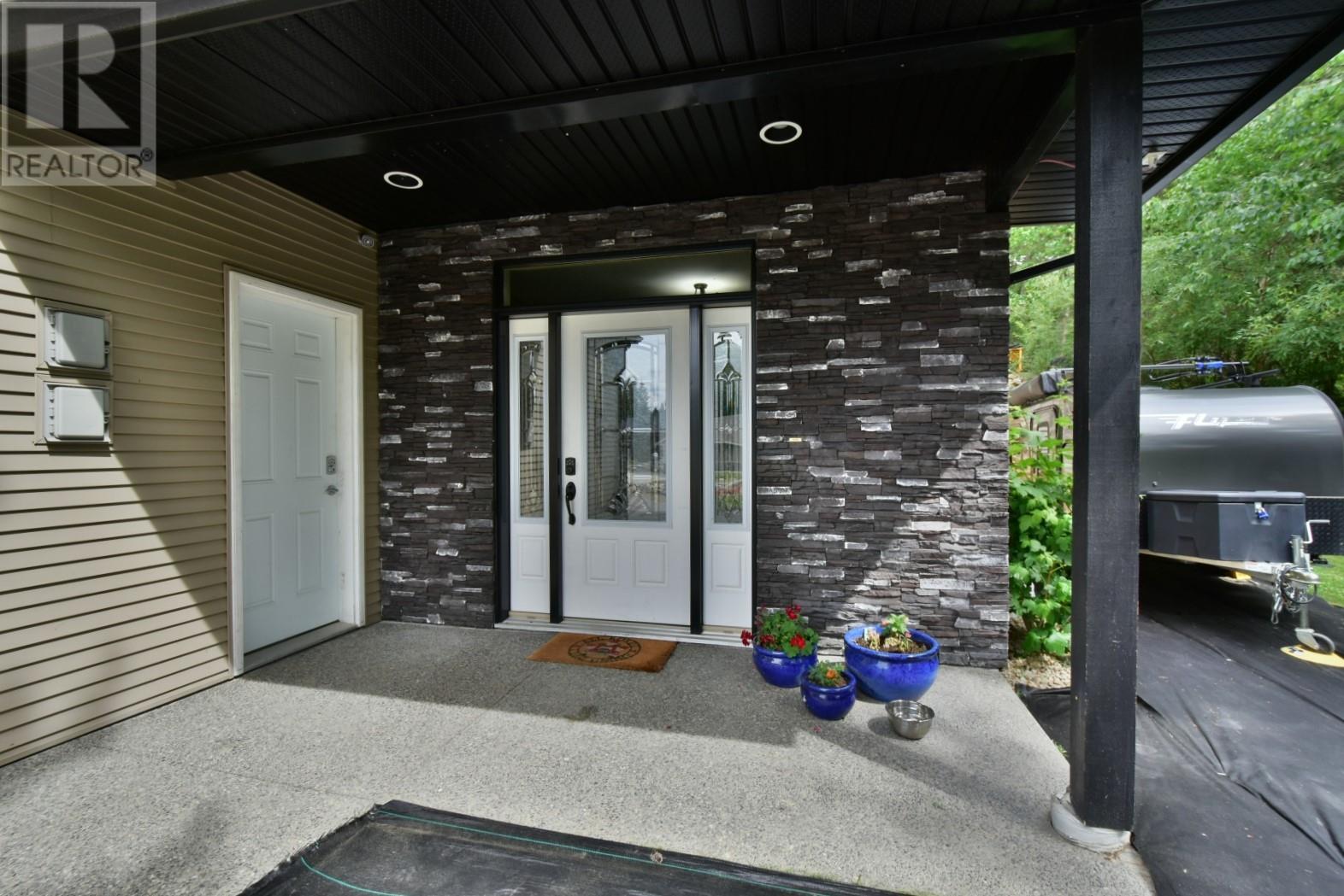 Photo 63 of 2592 Alpen Paradies Road Unit 56, Blind Bay BC