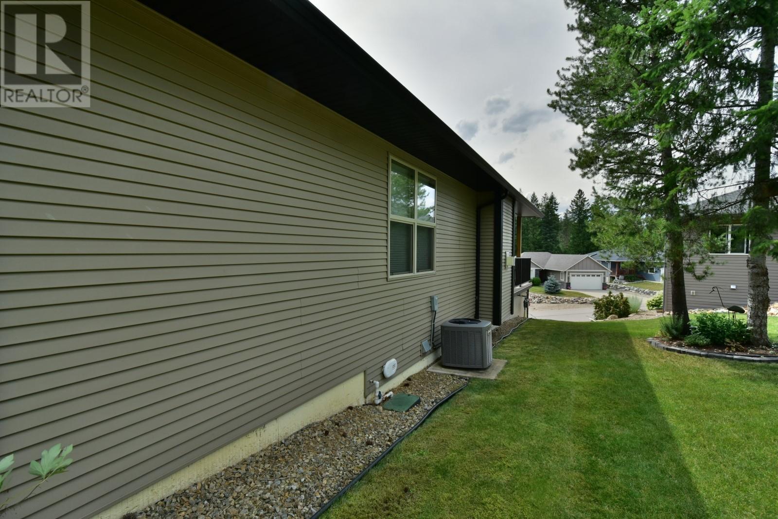 Photo 48 of 2592 Alpen Paradies Road Unit 56, Blind Bay BC