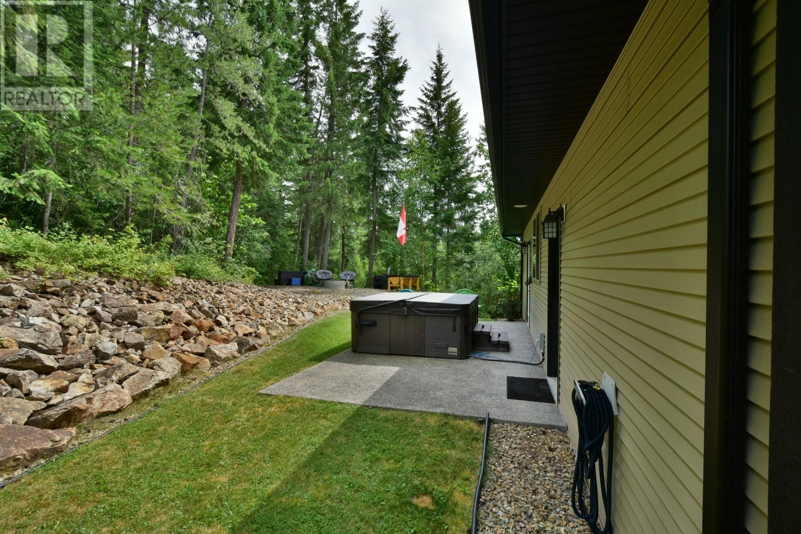 Photo 41 of 2592 Alpen Paradies Road Unit 56, Blind Bay BC