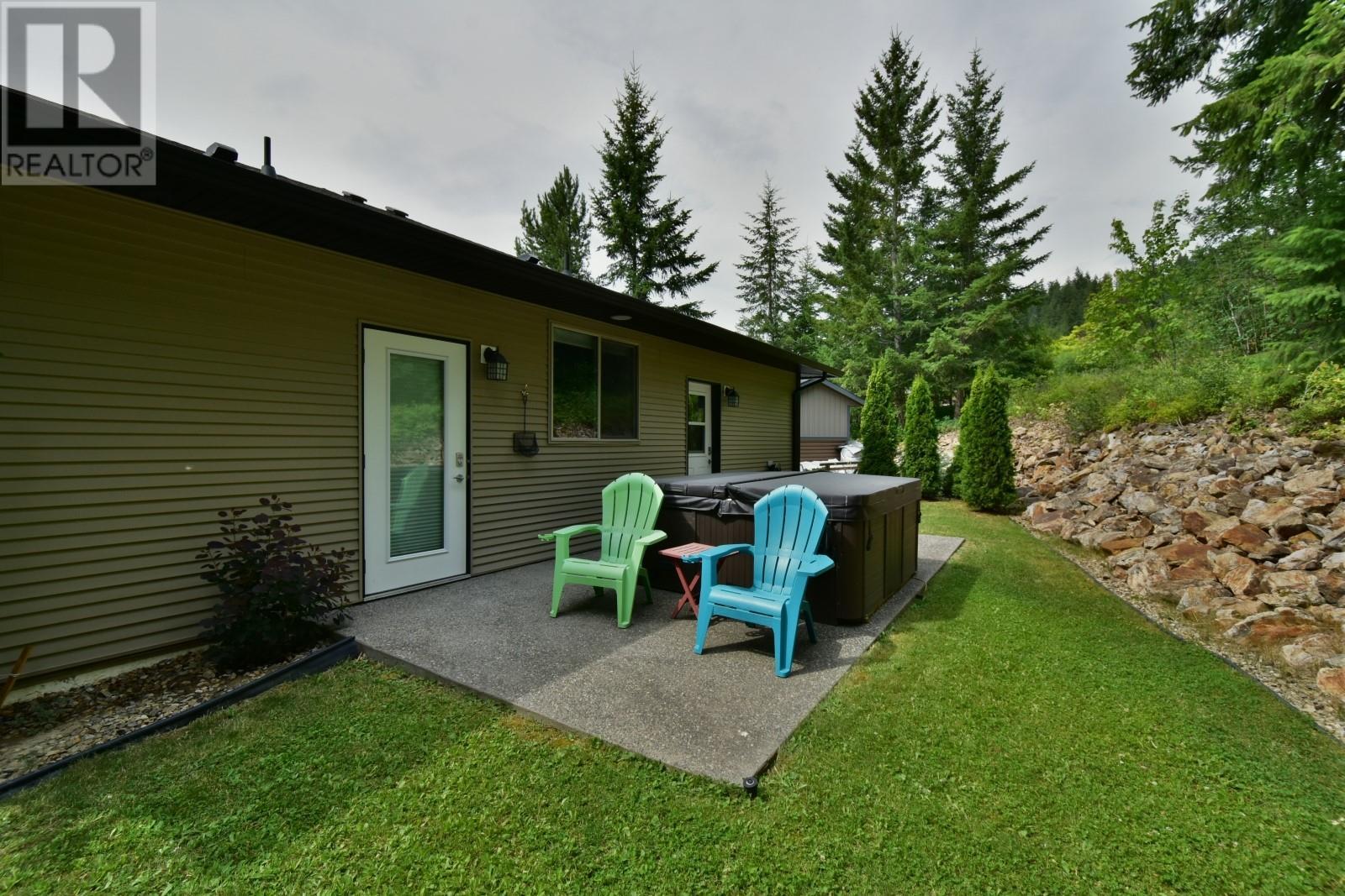 Photo 47 of 2592 Alpen Paradies Road Unit 56, Blind Bay BC